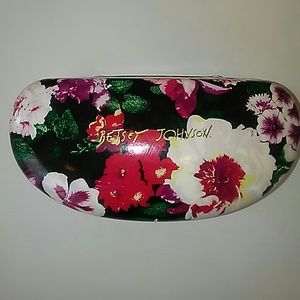 • Betsy Johnson •